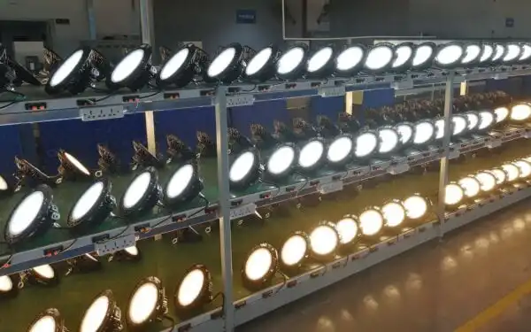 LED High Bay Light Aging Test LED High Bay Light Aging Test