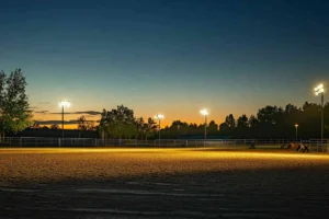 outdoor_horse_arena_at_night_LED_high_mast_floodlight